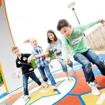 Апартаменты 18 Persoons Veluwe